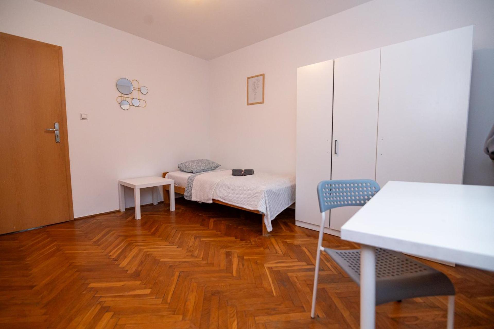 Regem Pokoje Nowogrodzka Varşovia Exterior foto